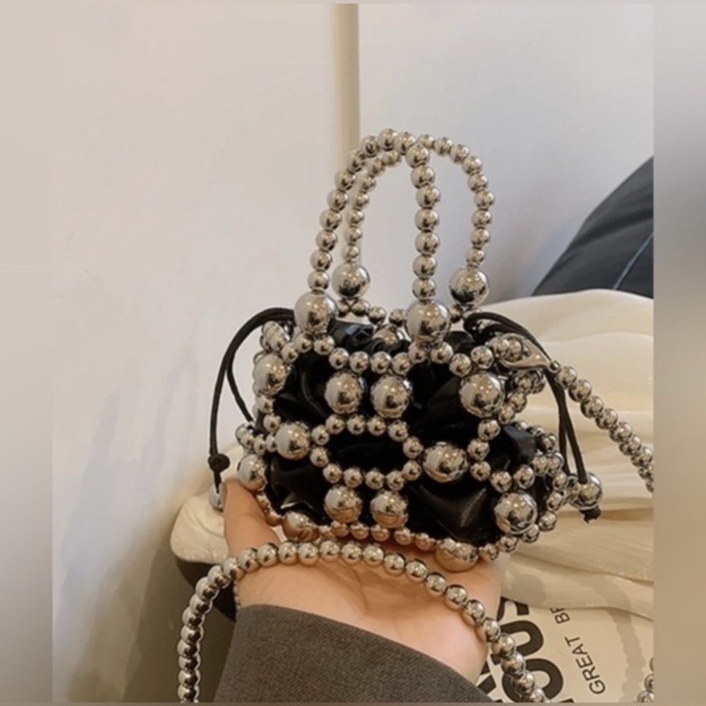 ✨NEW✨ Unique Silver and Black Beaded Women's mini Bag